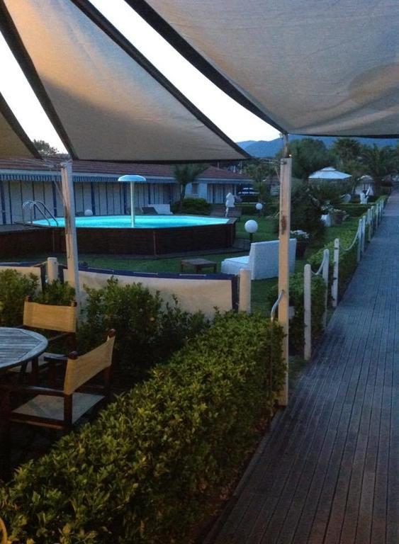 Bed & Breakfast Venezia Марина ди Карара Екстериор снимка