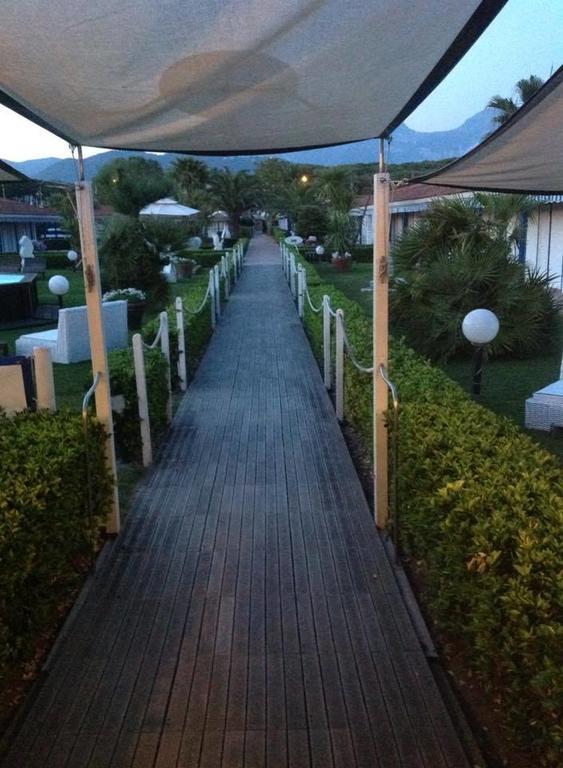 Bed & Breakfast Venezia Марина ди Карара Екстериор снимка