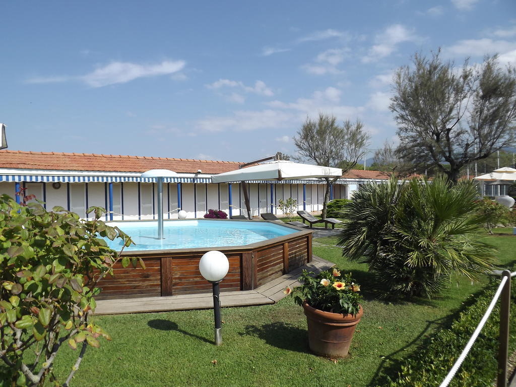 Bed & Breakfast Venezia Марина ди Карара Екстериор снимка